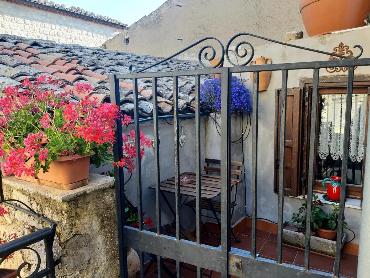 La Casa Del Pittore Di Petralia Petralia Soprana Extérieur photo