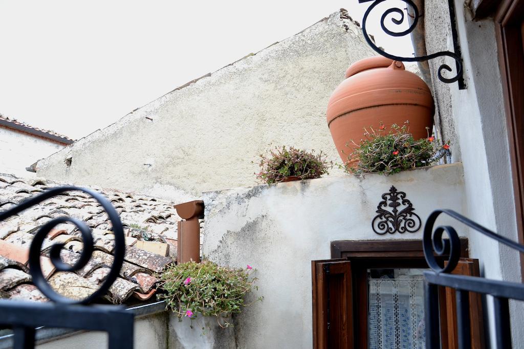 La Casa Del Pittore Di Petralia Petralia Soprana Extérieur photo